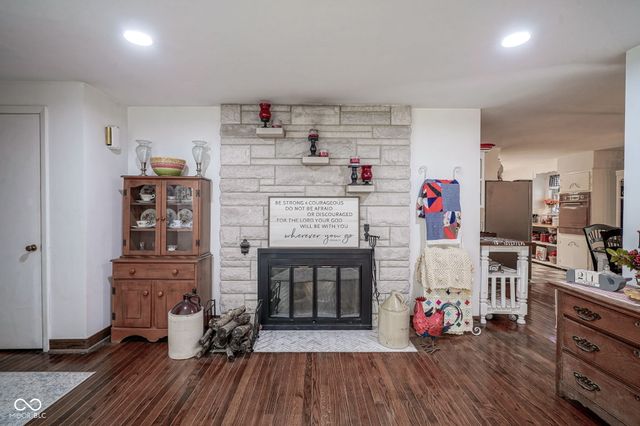 5789 E County Road 200 N, Avon, IN 46123