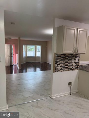 18 HUNTERS GATE CT, Silver Spring, MD 20904