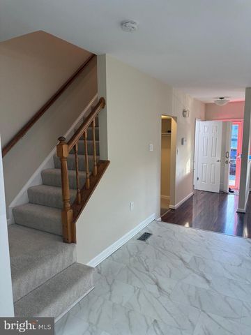 18 HUNTERS GATE CT, Silver Spring, MD 20904