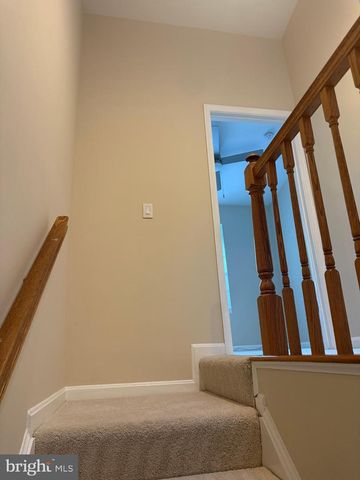 18 HUNTERS GATE CT, Silver Spring, MD 20904