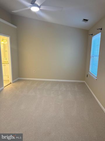 18 HUNTERS GATE CT, Silver Spring, MD 20904