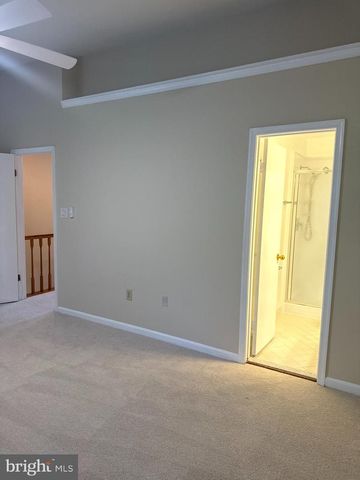 18 HUNTERS GATE CT, Silver Spring, MD 20904