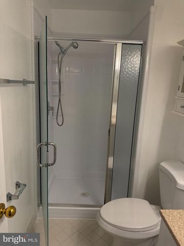 18 HUNTERS GATE CT, Silver Spring, MD 20904