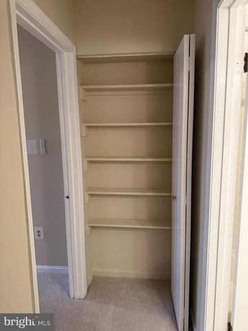 18 HUNTERS GATE CT, Silver Spring, MD 20904