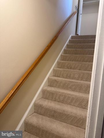 18 HUNTERS GATE CT, Silver Spring, MD 20904