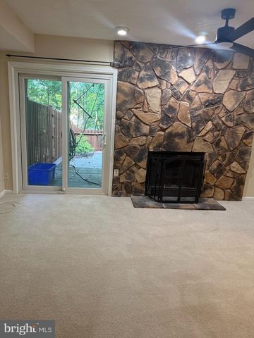 18 HUNTERS GATE CT, Silver Spring, MD 20904