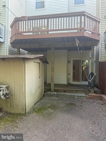 18 HUNTERS GATE CT, Silver Spring, MD 20904