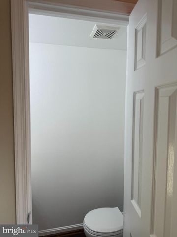 18 HUNTERS GATE CT, Silver Spring, MD 20904