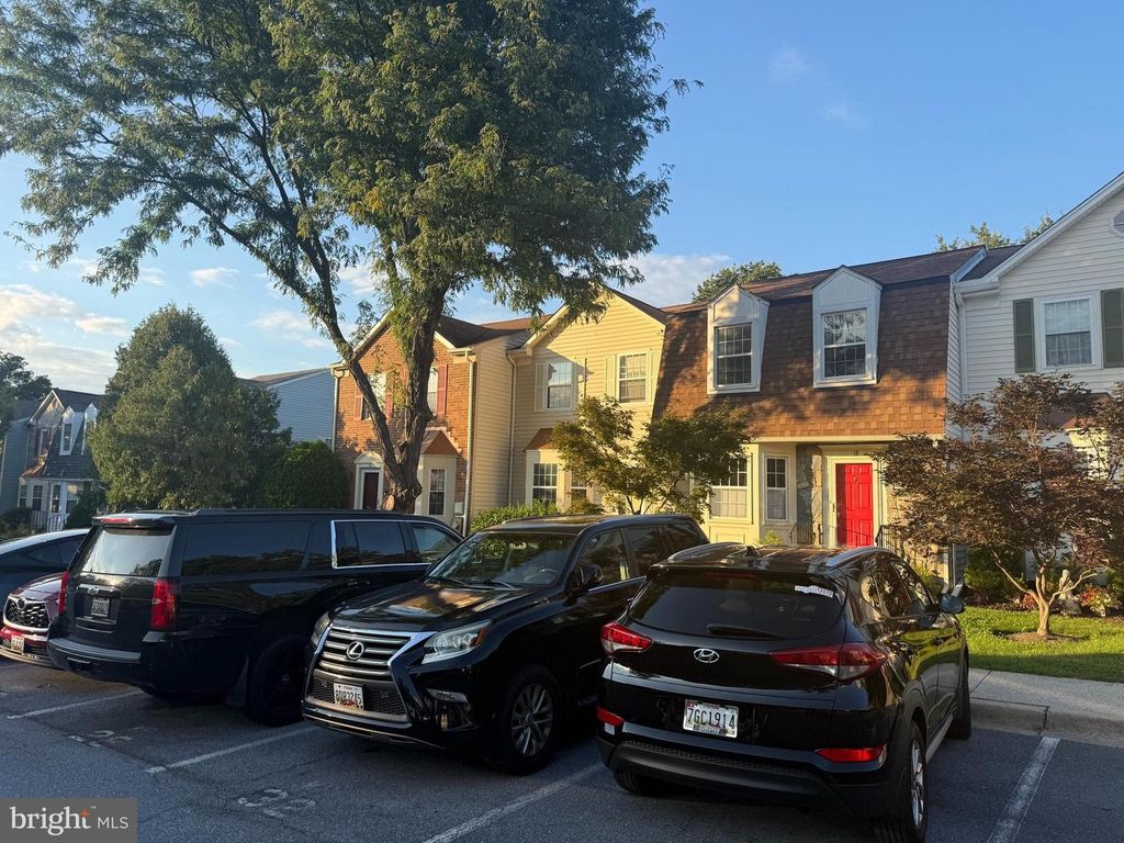 18 HUNTERS GATE CT, Silver Spring, MD 20904