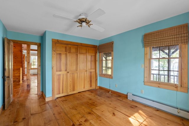 362 Snows Pond Rd, Rochester, MA 02770
