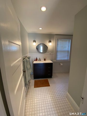 3 Alfred Court, Stratford, CT 06615