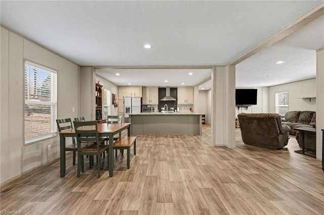 1385 Foxburrow Road, Asheboro, NC 27205