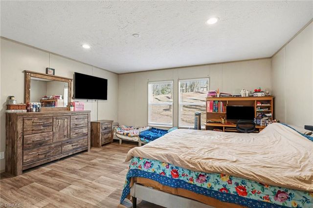 1385 Foxburrow Road, Asheboro, NC 27205