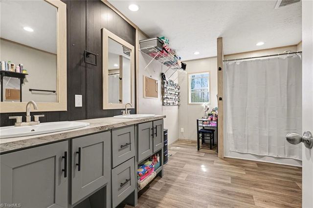 1385 Foxburrow Road, Asheboro, NC 27205