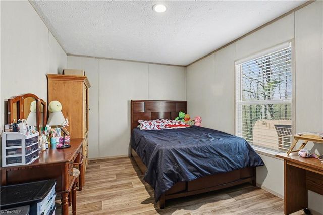 1385 Foxburrow Road, Asheboro, NC 27205