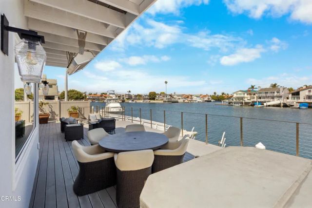 2230 Jamestown Lane, Oxnard, CA 93035