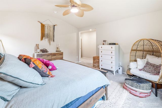 1227 Baker Heights Loop, Bremerton, WA 98312