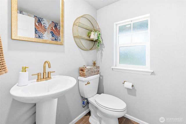 1227 Baker Heights Loop, Bremerton, WA 98312