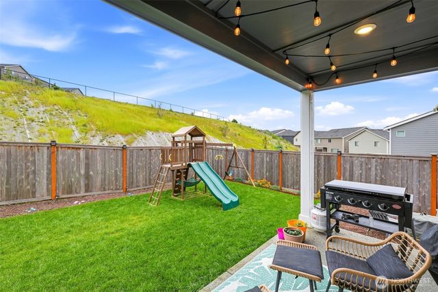 1227 Baker Heights Loop, Bremerton, WA 98312