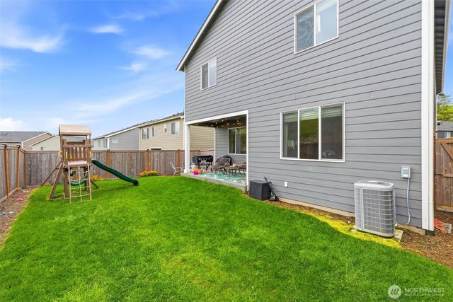1227 Baker Heights Loop, Bremerton, WA 98312