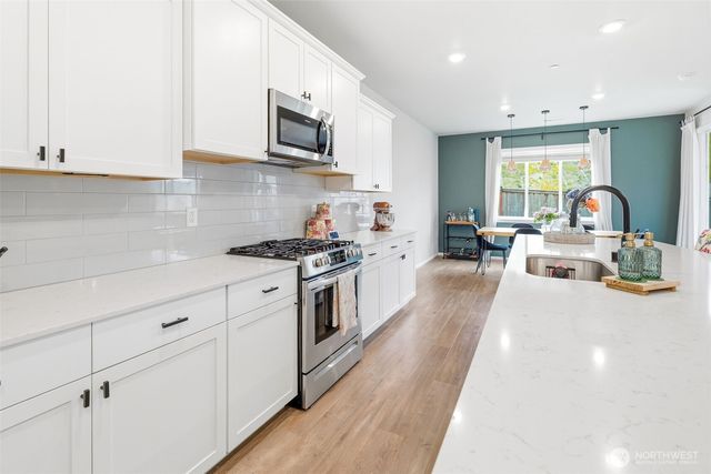 1227 Baker Heights Loop, Bremerton, WA 98312