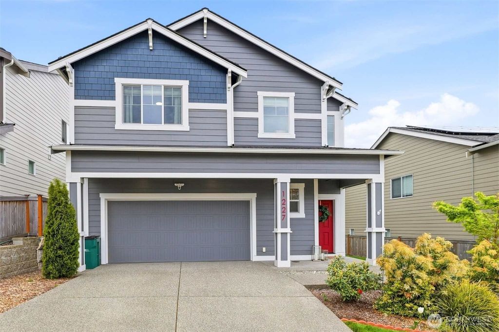 1227 Baker Heights Loop, Bremerton, WA 98312