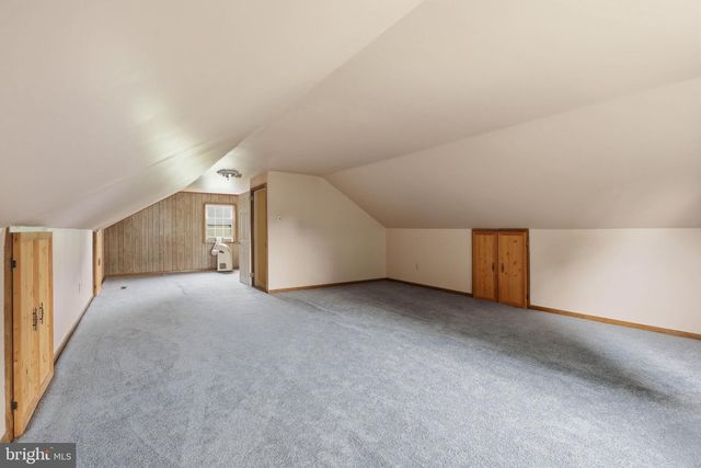 4 EDGEHILL DR, Lancaster, PA 17603