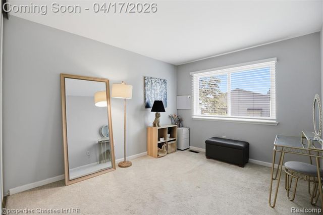 1878 Newporte Court, Royal Oak, MI 48073