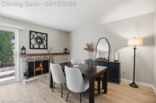 1878 Newporte Court, Royal Oak, MI 48073