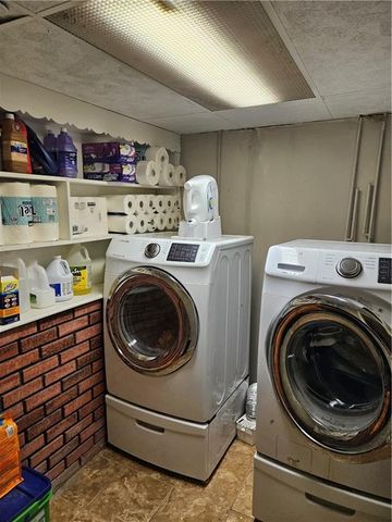 8212 NE 51st Street, Kansas City, MO 64119