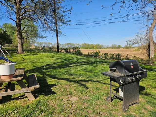 8212 NE 51st Street, Kansas City, MO 64119