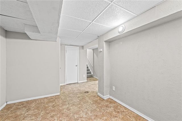 8212 NE 51st Street, Kansas City, MO 64119