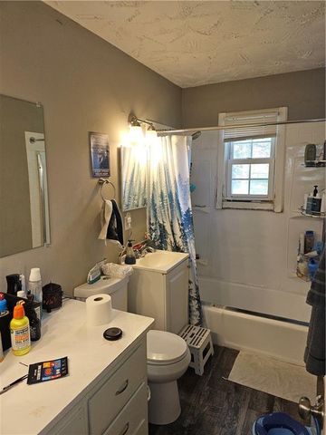 8212 NE 51st Street, Kansas City, MO 64119