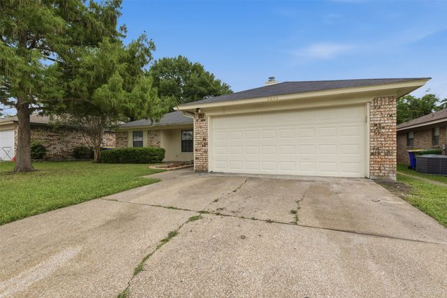 6640 Inwood Drive, Watauga, TX 76148