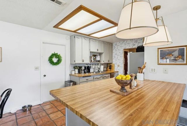 9517 Bray Avenue, Spring Valley, CA 91977