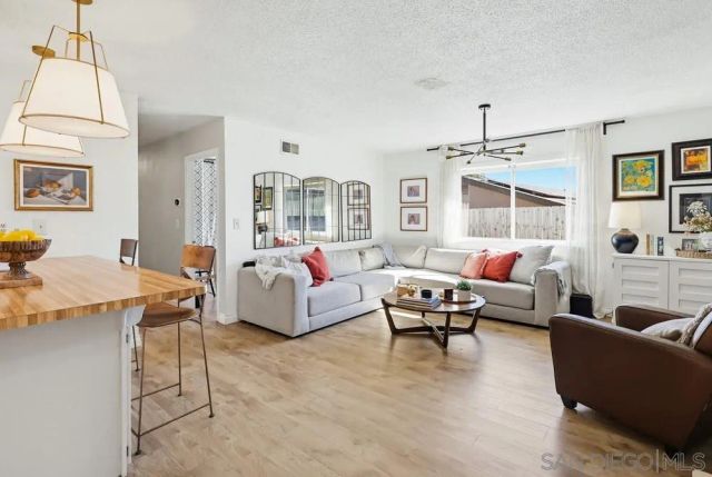 9517 Bray Avenue, Spring Valley, CA 91977