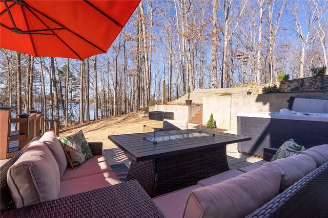 505 Northview Court, Fair Play, SC 29643