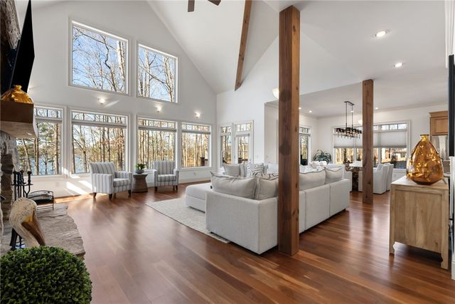 505 Northview Court, Fair Play, SC 29643