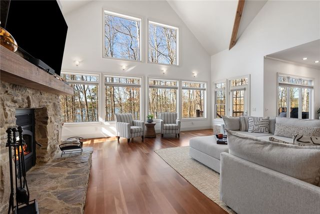 505 Northview Court, Fair Play, SC 29643