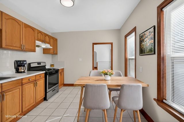 27 Larchmont St, Boston, MA 02124