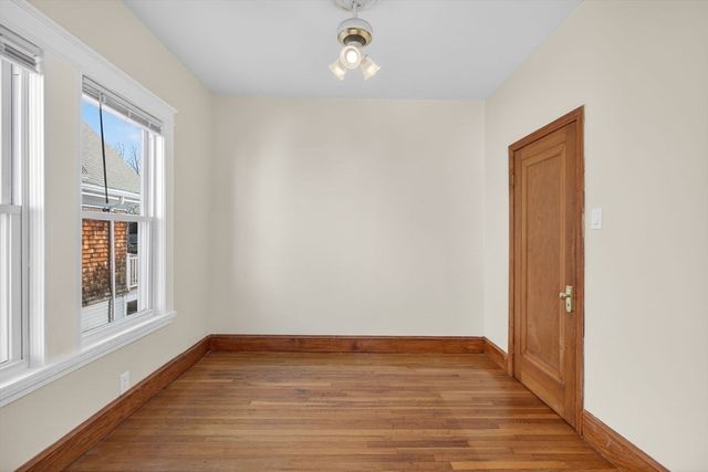 27 Larchmont St, Boston, MA 02124