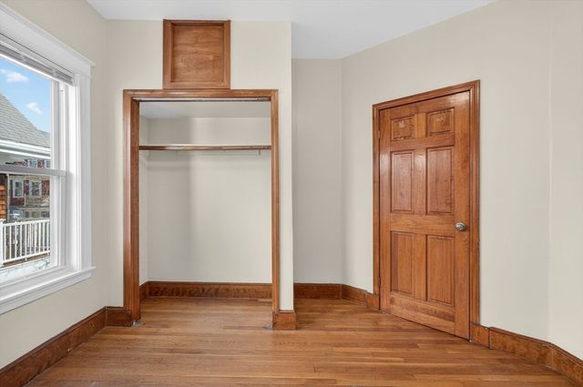 27 Larchmont St, Boston, MA 02124