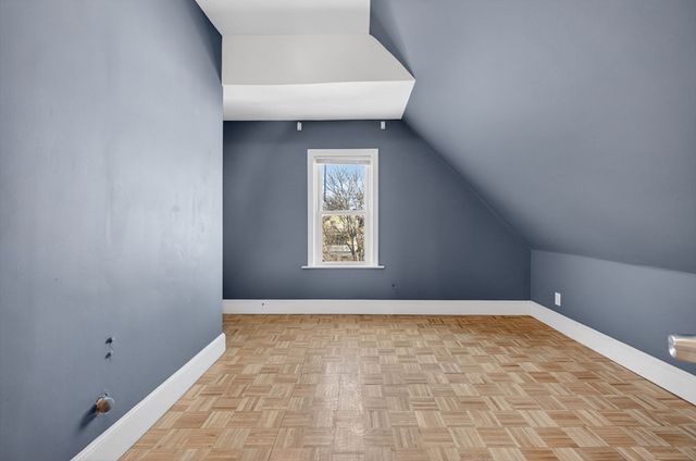 27 Larchmont St, Boston, MA 02124