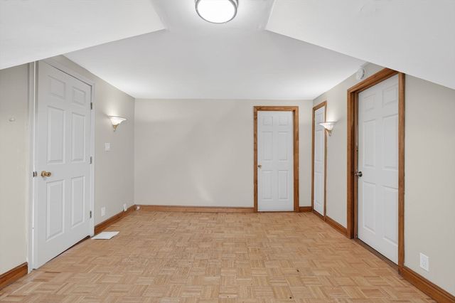 27 Larchmont St, Boston, MA 02124