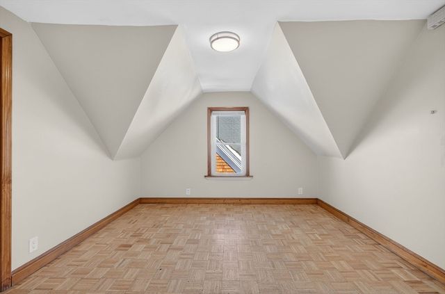 27 Larchmont St, Boston, MA 02124