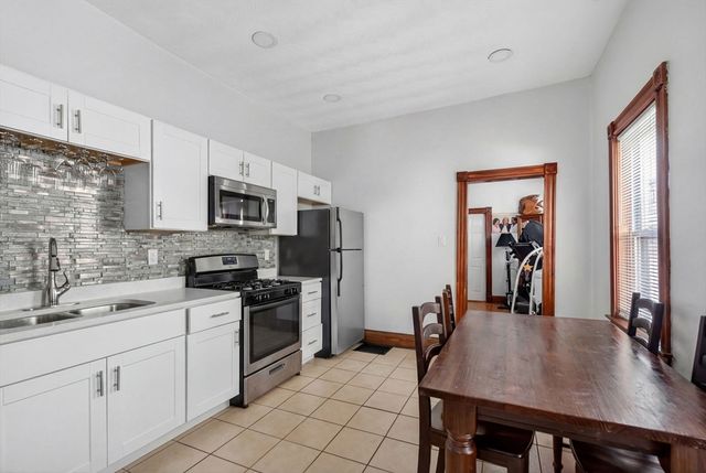 27 Larchmont St, Boston, MA 02124