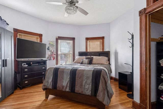 27 Larchmont St, Boston, MA 02124