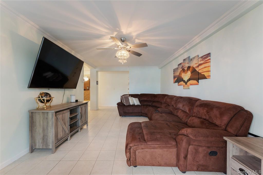 709 Warburton 3C, Yonkers, NY 10701 — photo 4