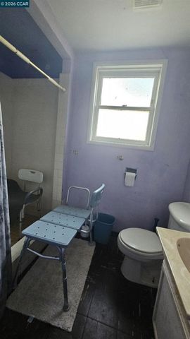 7839 7839 Eureka Ave, El Cerrito, CA 94530