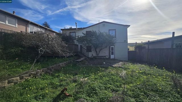 7839 7839 Eureka Ave, El Cerrito, CA 94530